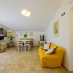 דירה Casa Sulla Via Di Francesco גוביו