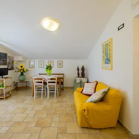 Apartment Casa Sulla Via Di Francesco Gubbio