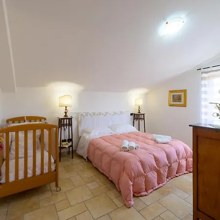 شقة Casa Sulla Via Di Francesco غوبيو